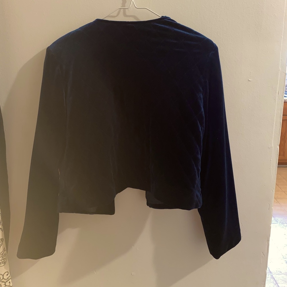 Cropped Blazer - Picture 8 of 11
